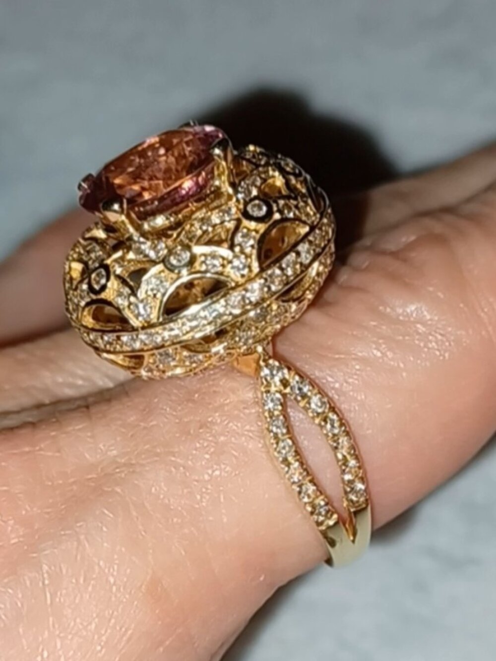 14k YG Pink Saphire snd Diamond Ring